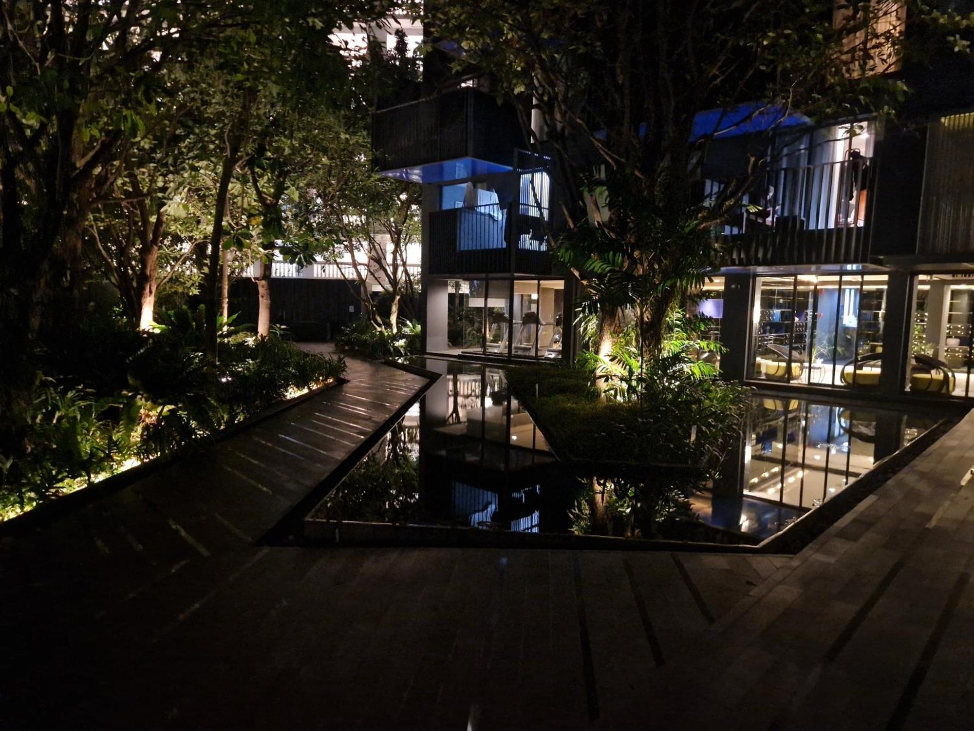 The Deck 4th Fl Pool View