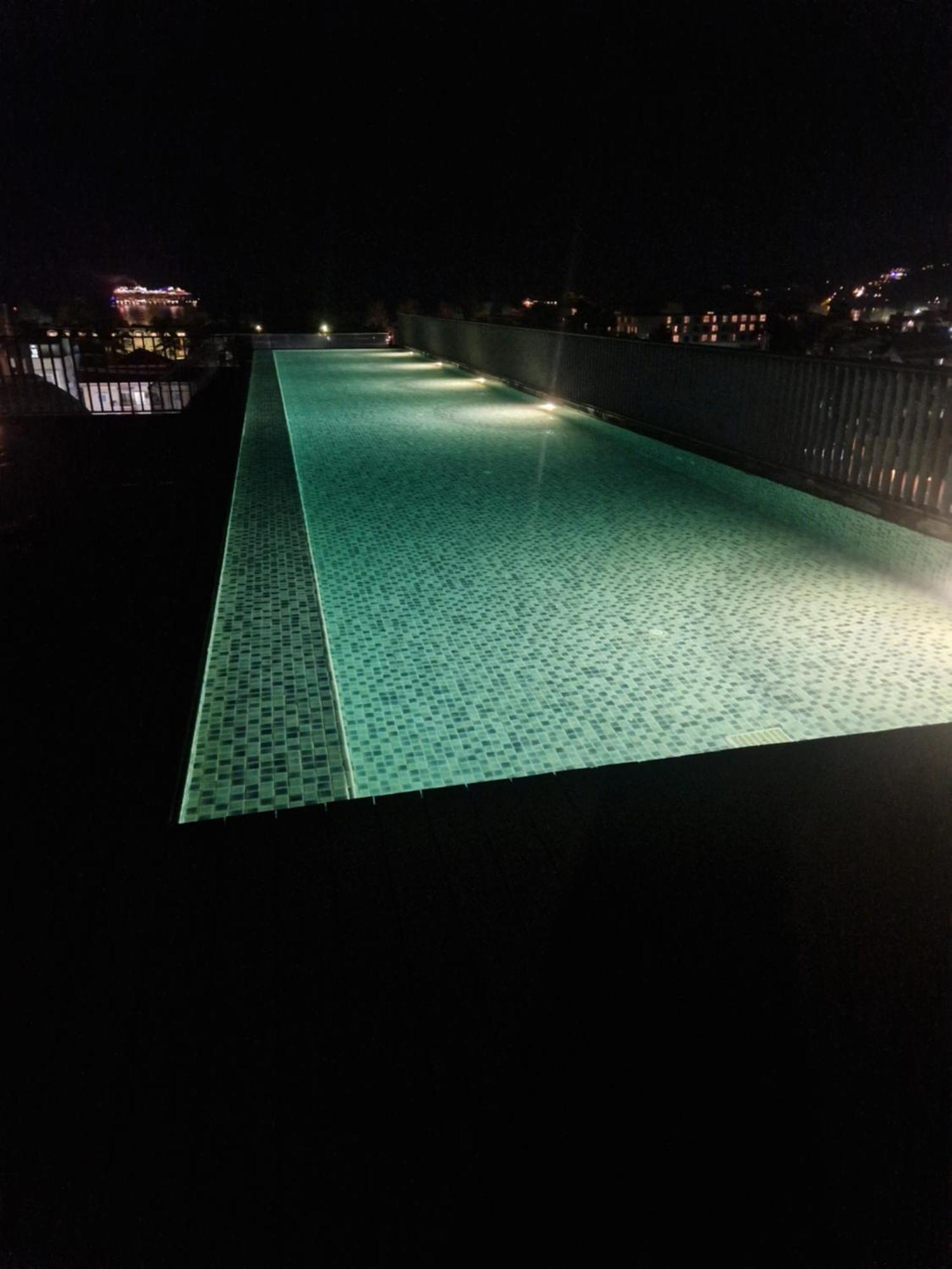 The Deck 4th Fl Pool View Patong